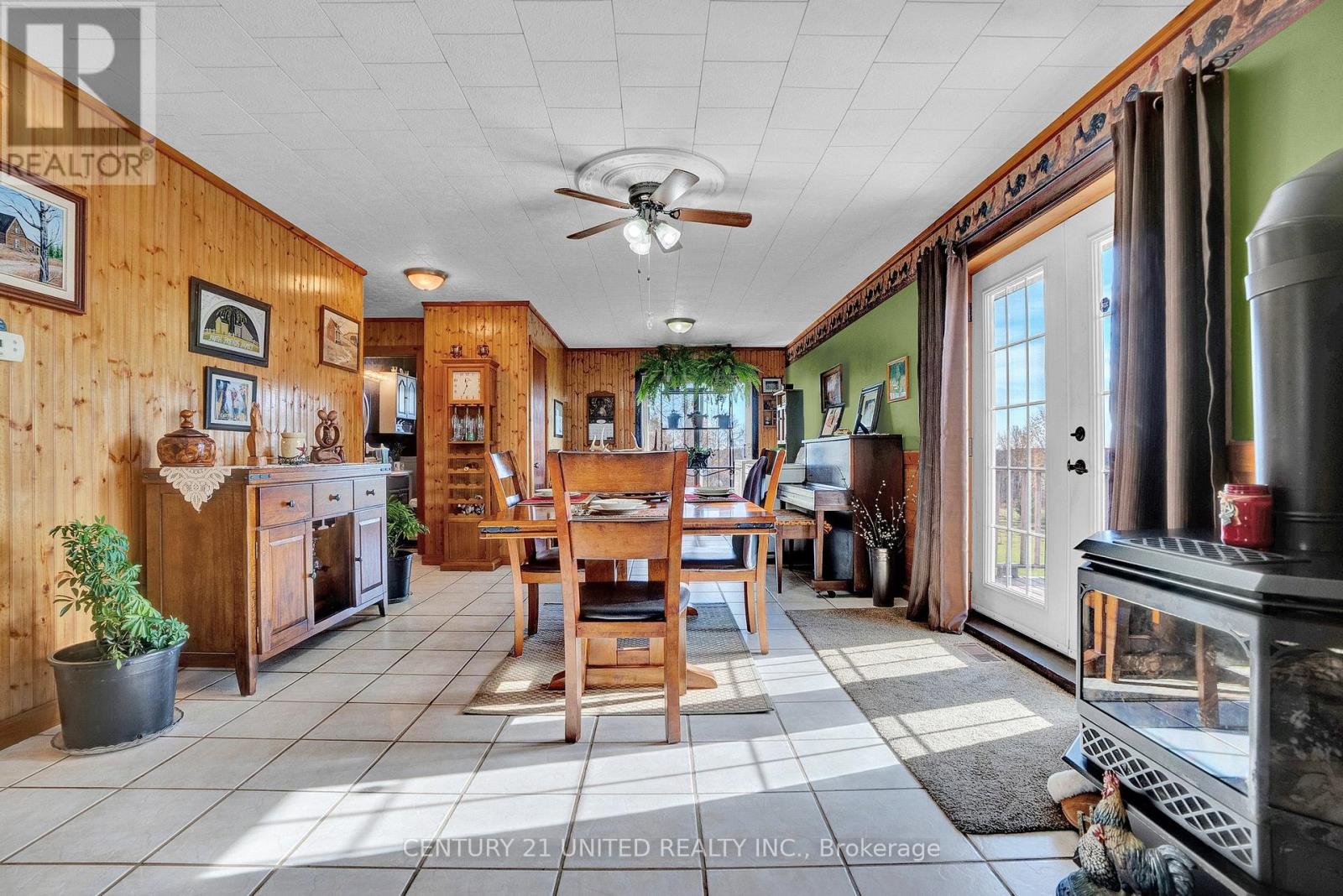 1976 Fish Lake Road, Prince Edward County, Ontario  K0K 1W0 - Photo 12 - X12168602