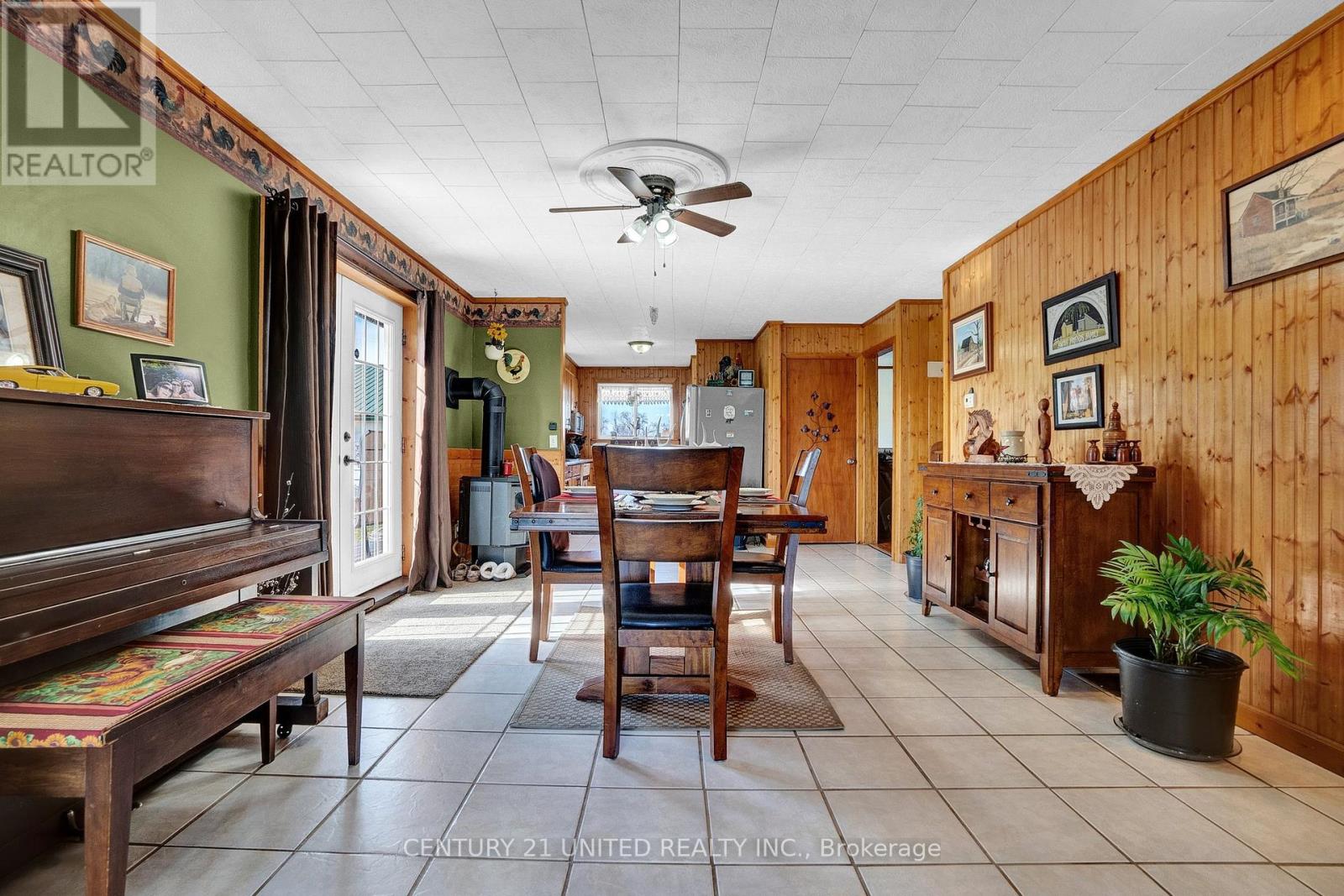 1976 Fish Lake Road, Prince Edward County, Ontario  K0K 1W0 - Photo 15 - X12168602