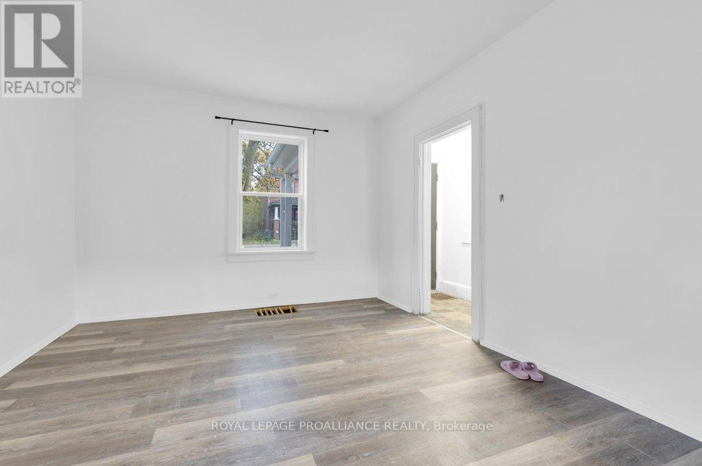 91 Bridge Street W, Belleville, Ontario  K8P 1J4 - Photo 13 - X12168660