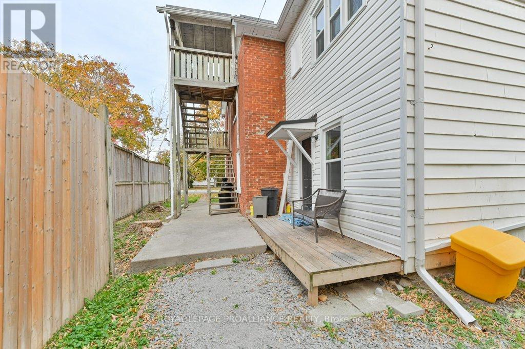 91 Bridge Street W, Belleville, Ontario  K8P 1J4 - Photo 17 - X12168660