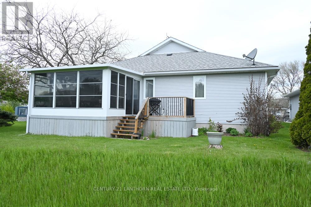 18 Cretney Drive S, Prince Edward County, Ontario  K0K 3L0 - Photo 10 - X12173866