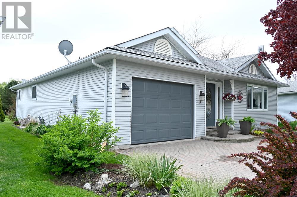 18 Cretney Drive S, Prince Edward County, Ontario  K0K 3L0 - Photo 11 - X12173866