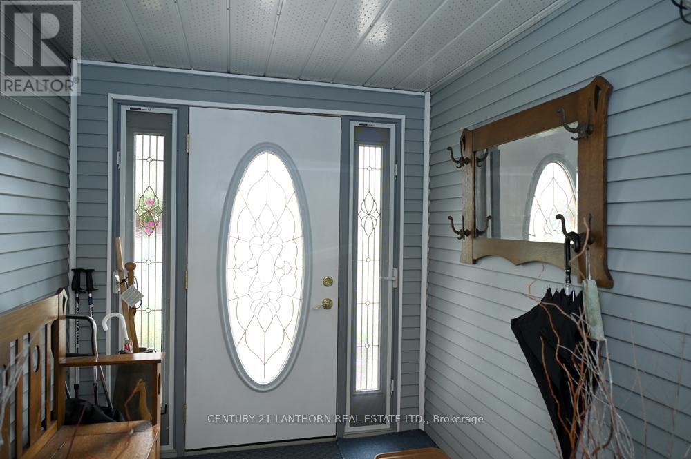18 Cretney Drive S, Prince Edward County, Ontario  K0K 3L0 - Photo 12 - X12173866