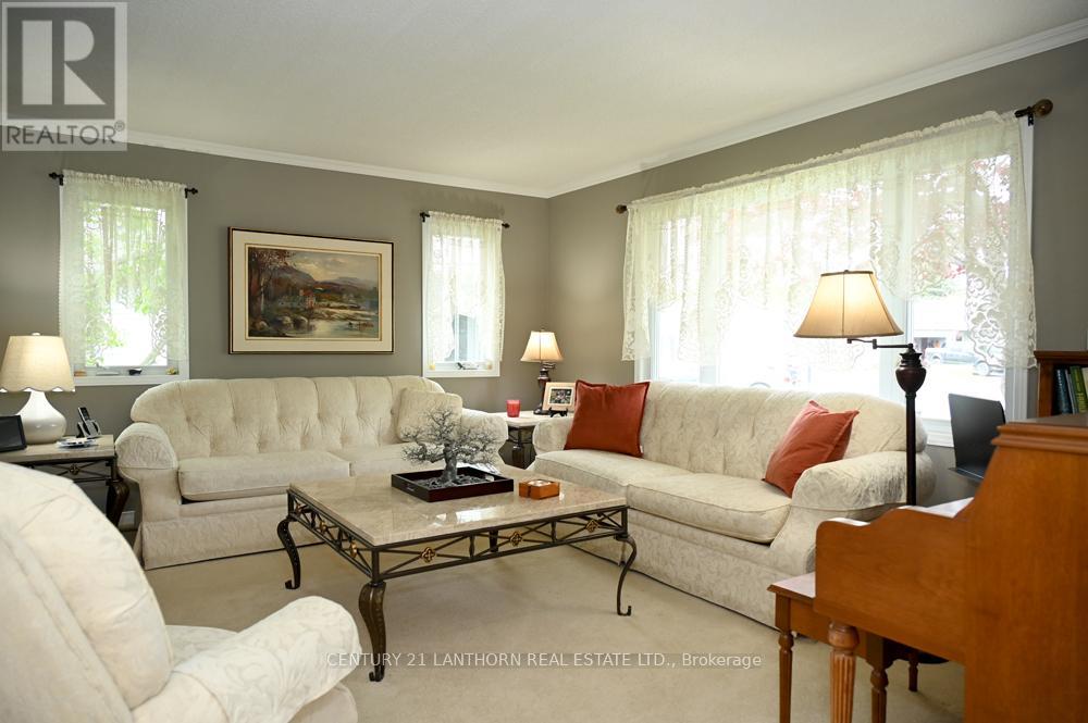 18 Cretney Drive S, Prince Edward County, Ontario  K0K 3L0 - Photo 13 - X12173866