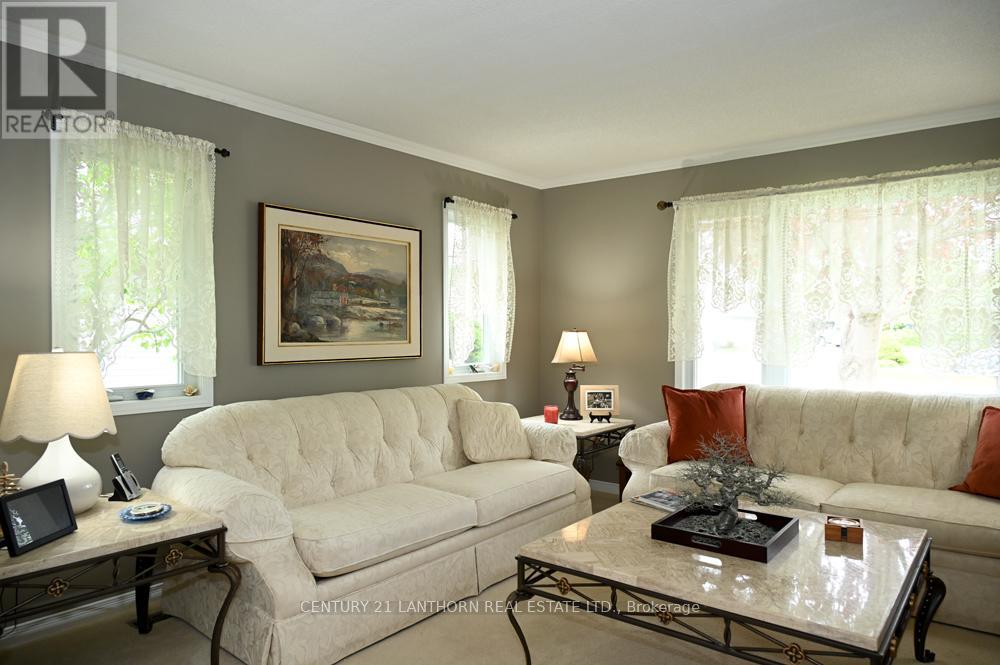 18 Cretney Drive S, Prince Edward County, Ontario  K0K 3L0 - Photo 15 - X12173866