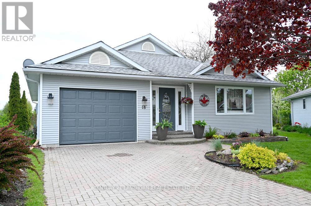 18 Cretney Drive S, Prince Edward County, Ontario  K0K 3L0 - Photo 2 - X12173866