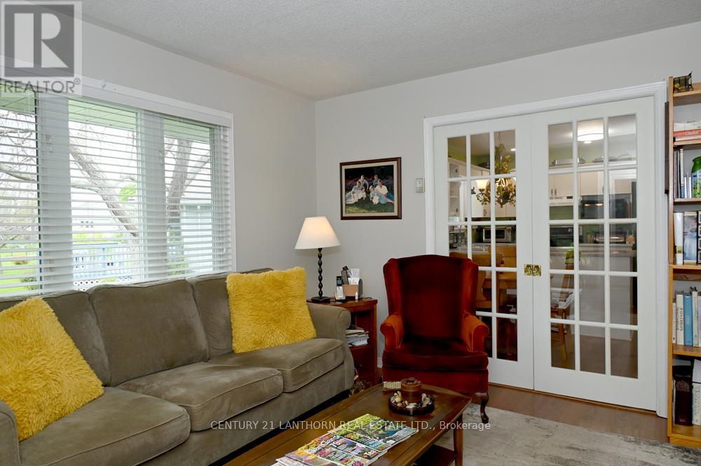 18 Cretney Drive S, Prince Edward County, Ontario  K0K 3L0 - Photo 32 - X12173866