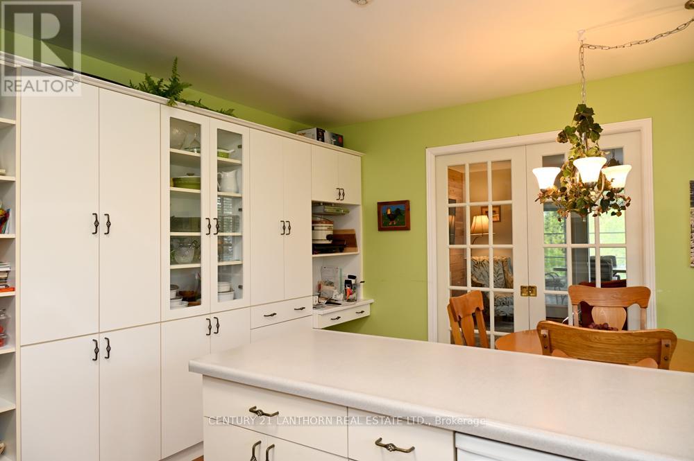 18 Cretney Drive S, Prince Edward County, Ontario  K0K 3L0 - Photo 35 - X12173866
