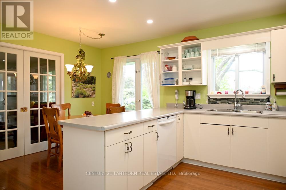 18 Cretney Drive S, Prince Edward County, Ontario  K0K 3L0 - Photo 41 - X12173866