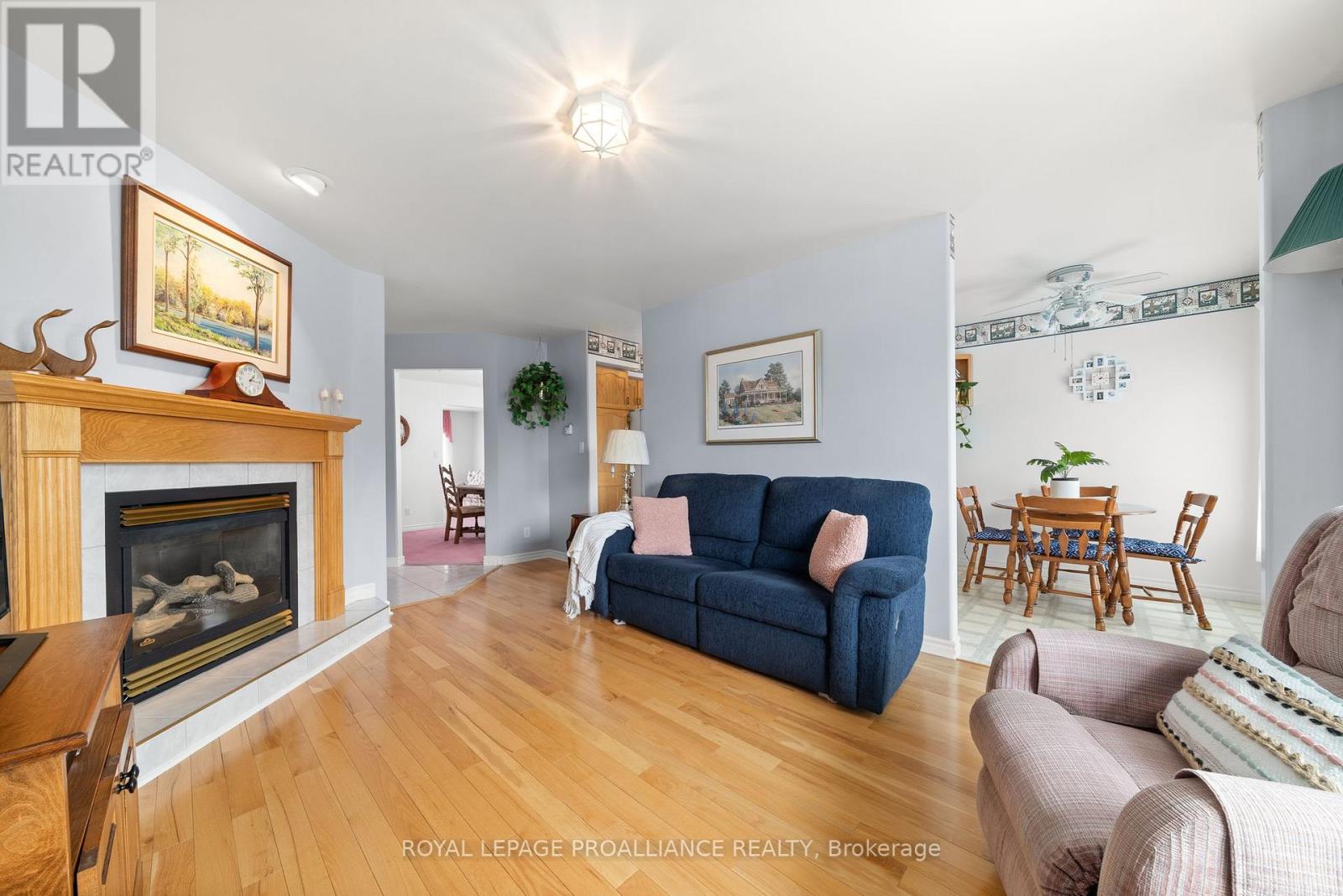 21 Grosvenor Drive, Belleville, Ontario  K8P 5K3 - Photo 12 - X12176844
