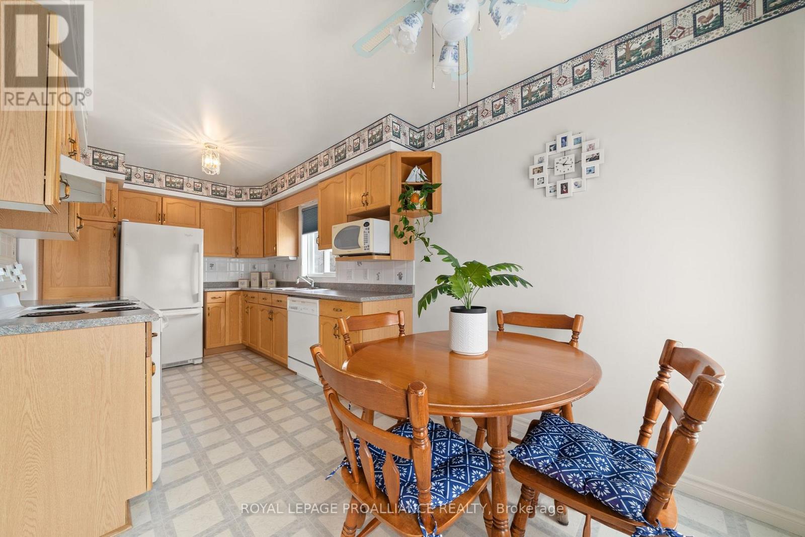 21 Grosvenor Drive, Belleville, Ontario  K8P 5K3 - Photo 14 - X12176844