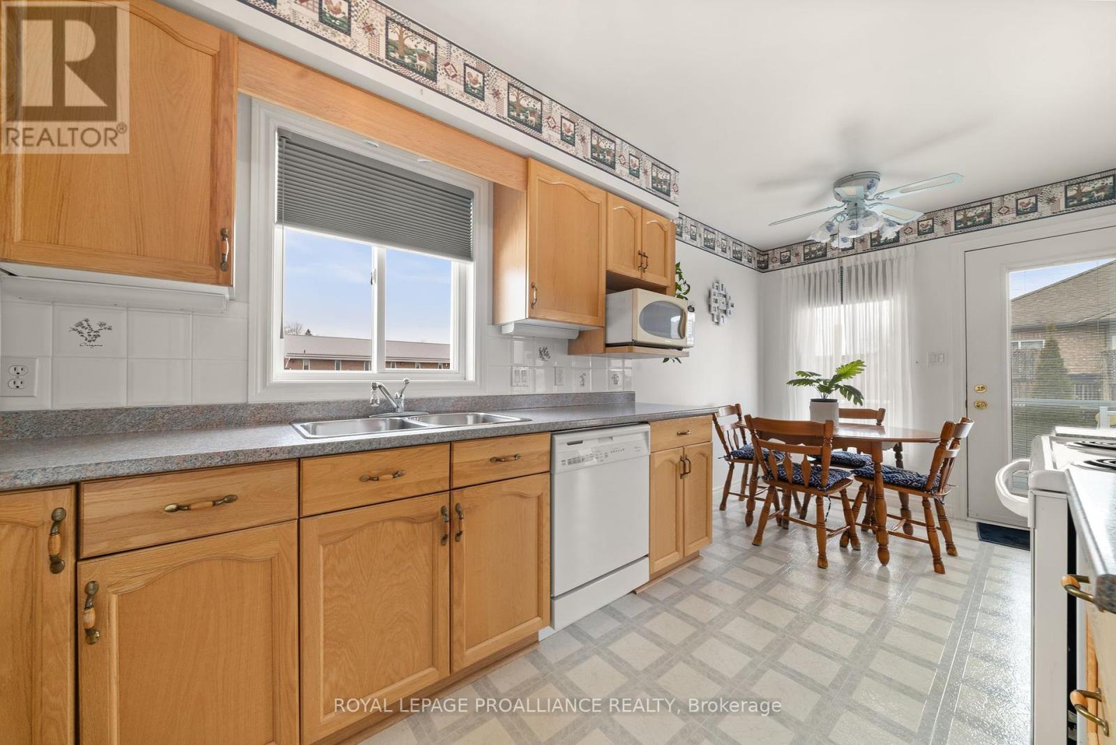 21 Grosvenor Drive, Belleville, Ontario  K8P 5K3 - Photo 16 - X12176844