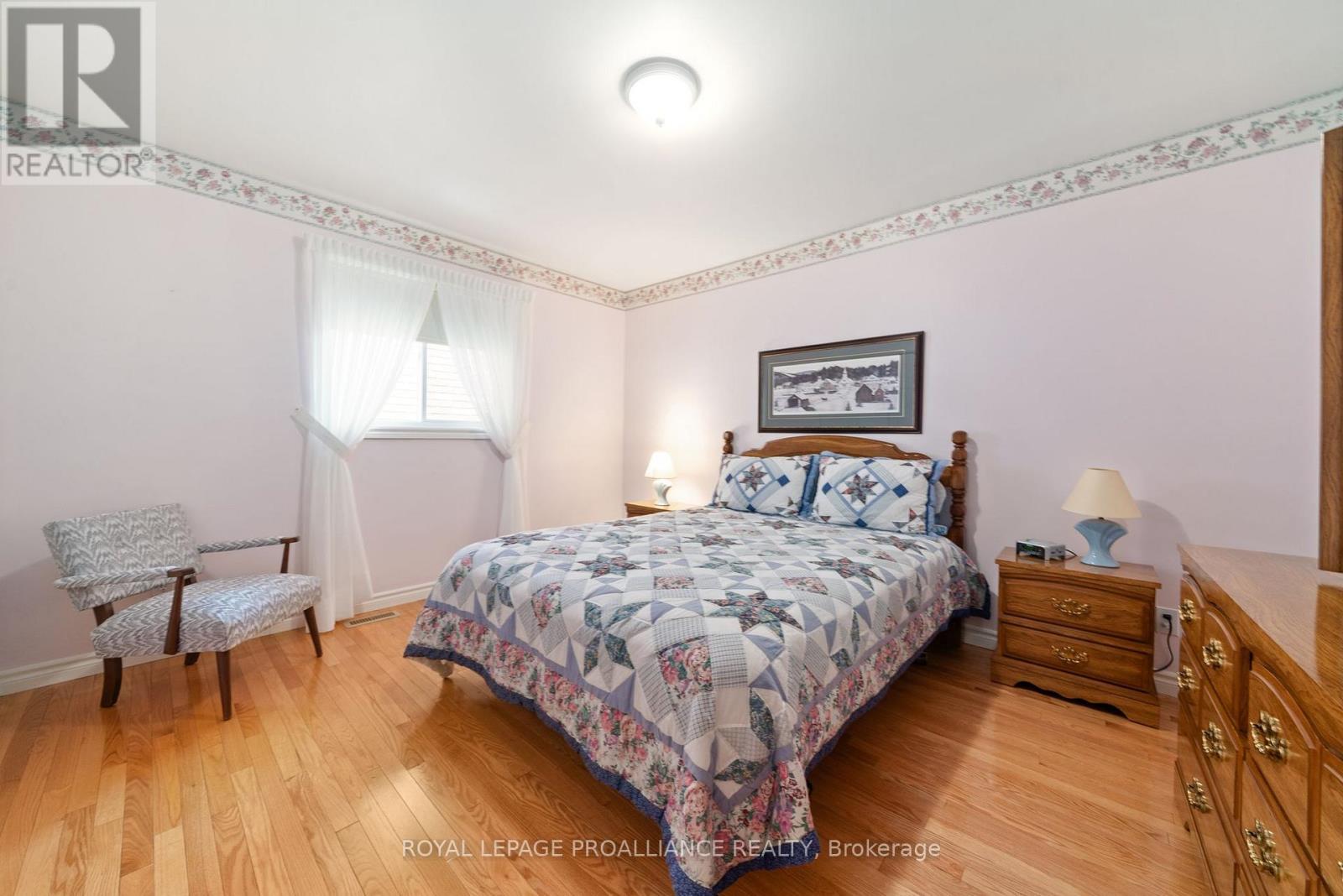 21 Grosvenor Drive, Belleville, Ontario  K8P 5K3 - Photo 18 - X12176844