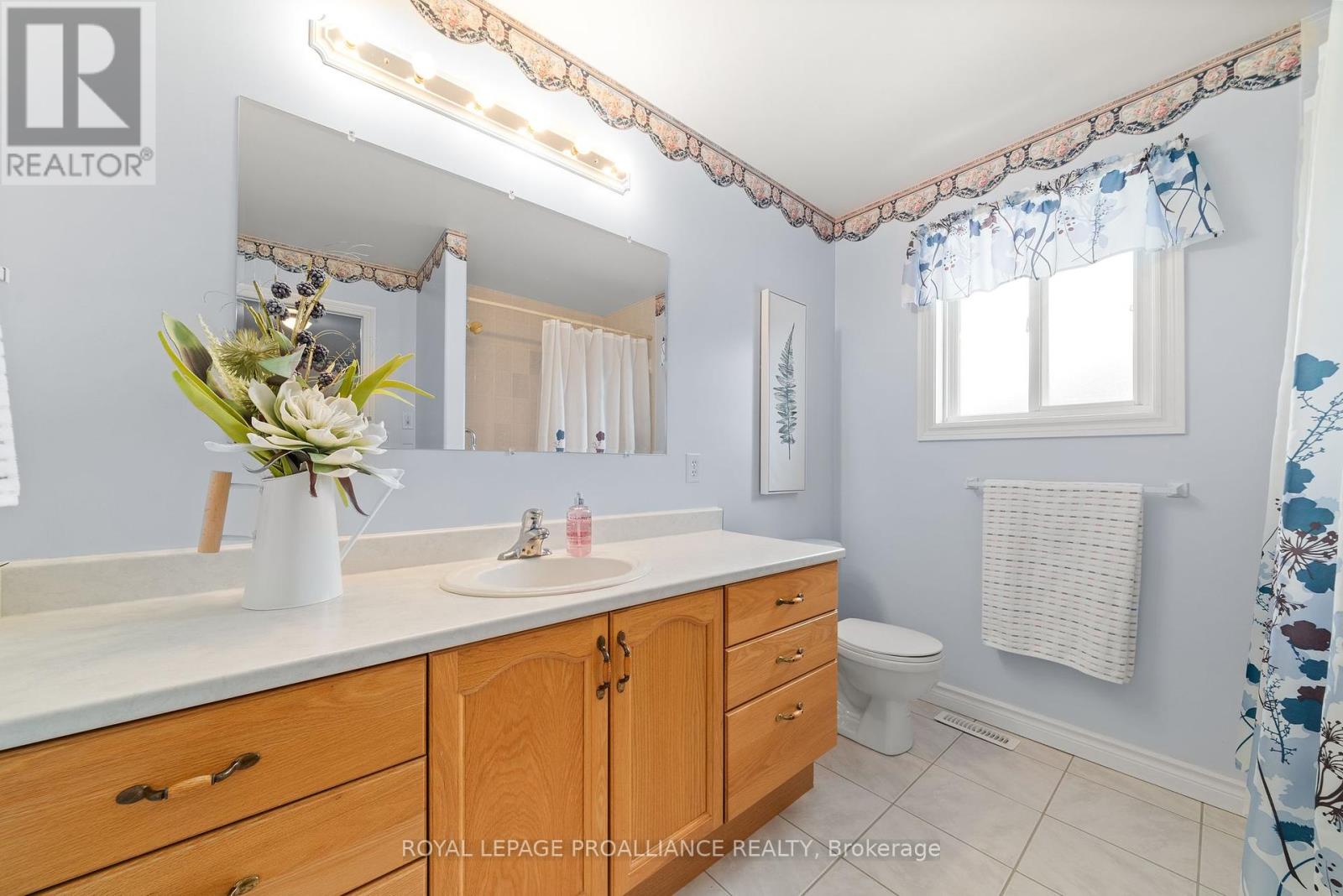 21 Grosvenor Drive, Belleville, Ontario  K8P 5K3 - Photo 22 - X12176844