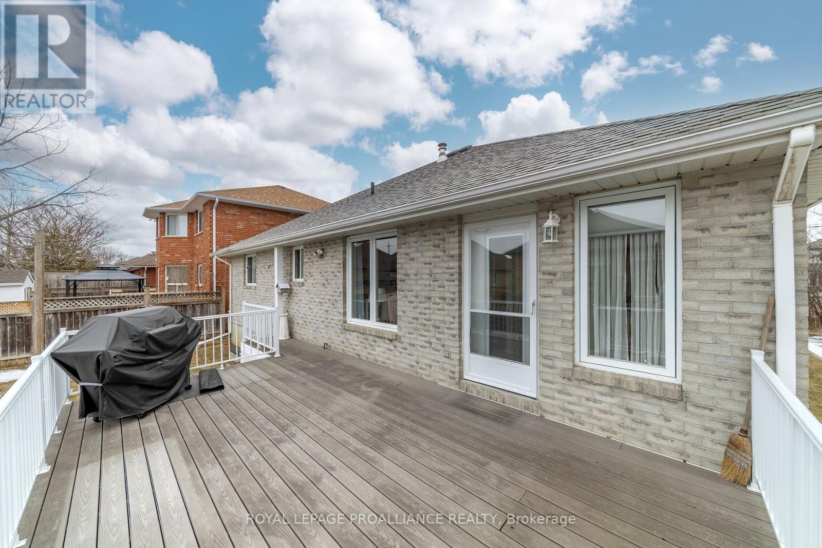 21 Grosvenor Drive, Belleville, Ontario  K8P 5K3 - Photo 38 - X12176844