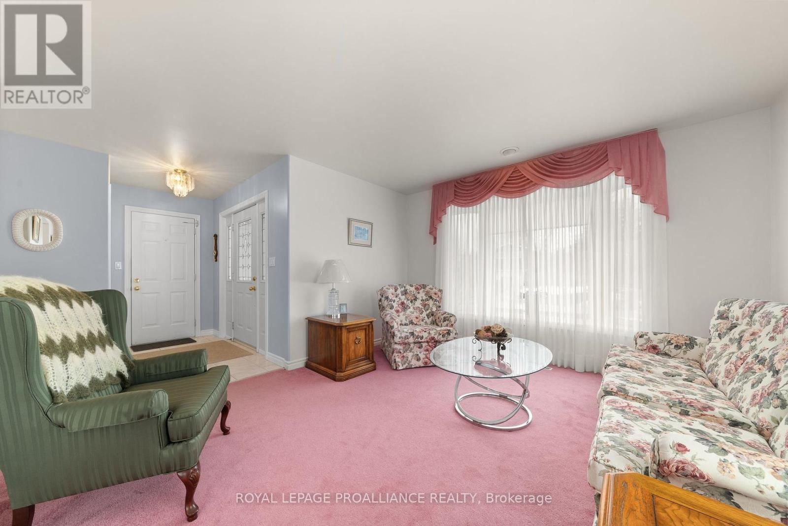 21 Grosvenor Drive, Belleville, Ontario  K8P 5K3 - Photo 6 - X12176844