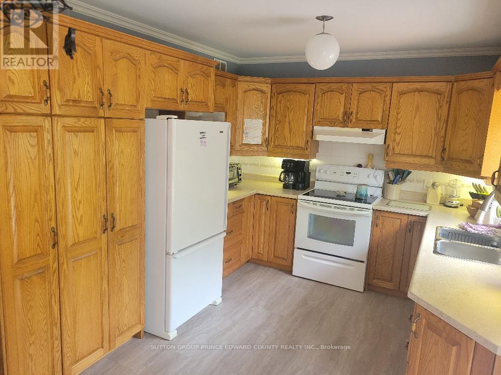 100 Selena Avenue, Belleville, Ontario  K8P 4C4 - Photo 14 - X12188104