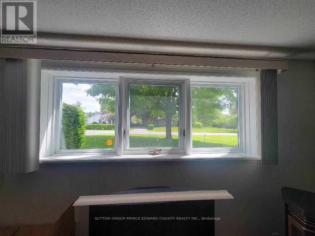 100 Selena Avenue, Belleville, Ontario  K8P 4C4 - Photo 26 - X12188104