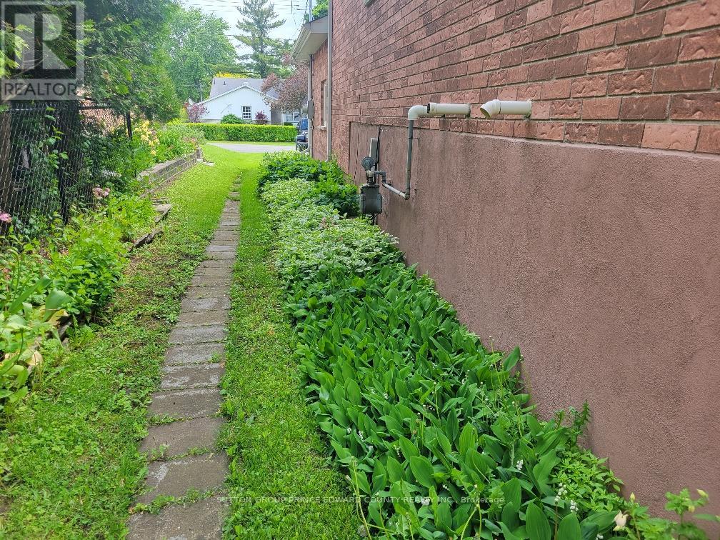 100 Selena Avenue, Belleville, Ontario  K8P 4C4 - Photo 9 - X12188104
