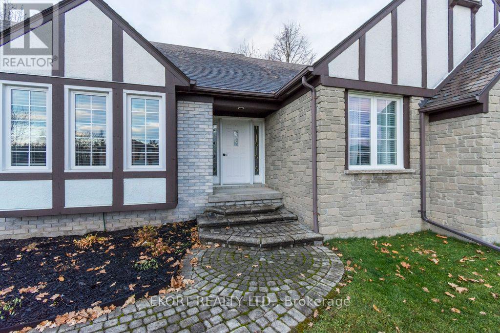 24 Kaiser Court, Belleville, Ontario  K8P 5G3 - Photo 3 - X12194001