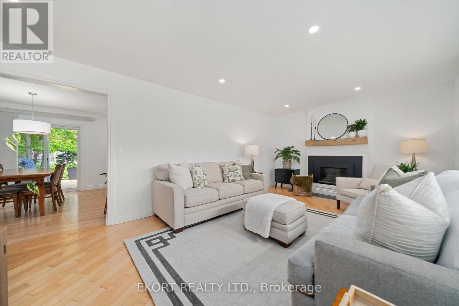 28 Fenwood Crescent, Prince Edward County, Ontario  K8N 4Z7 - Photo 12 - X12196103