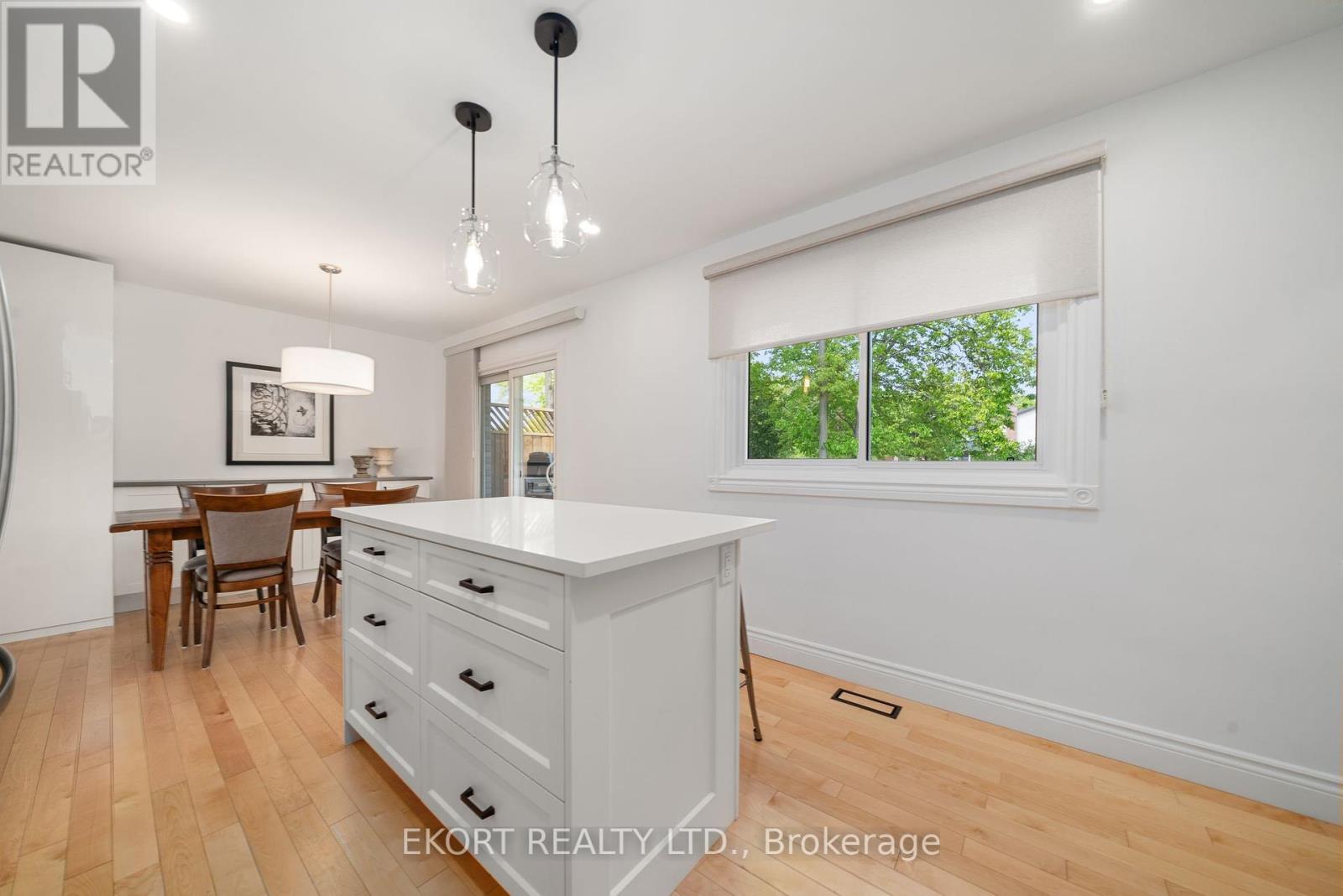 28 Fenwood Crescent, Prince Edward County, Ontario  K8N 4Z7 - Photo 19 - X12196103