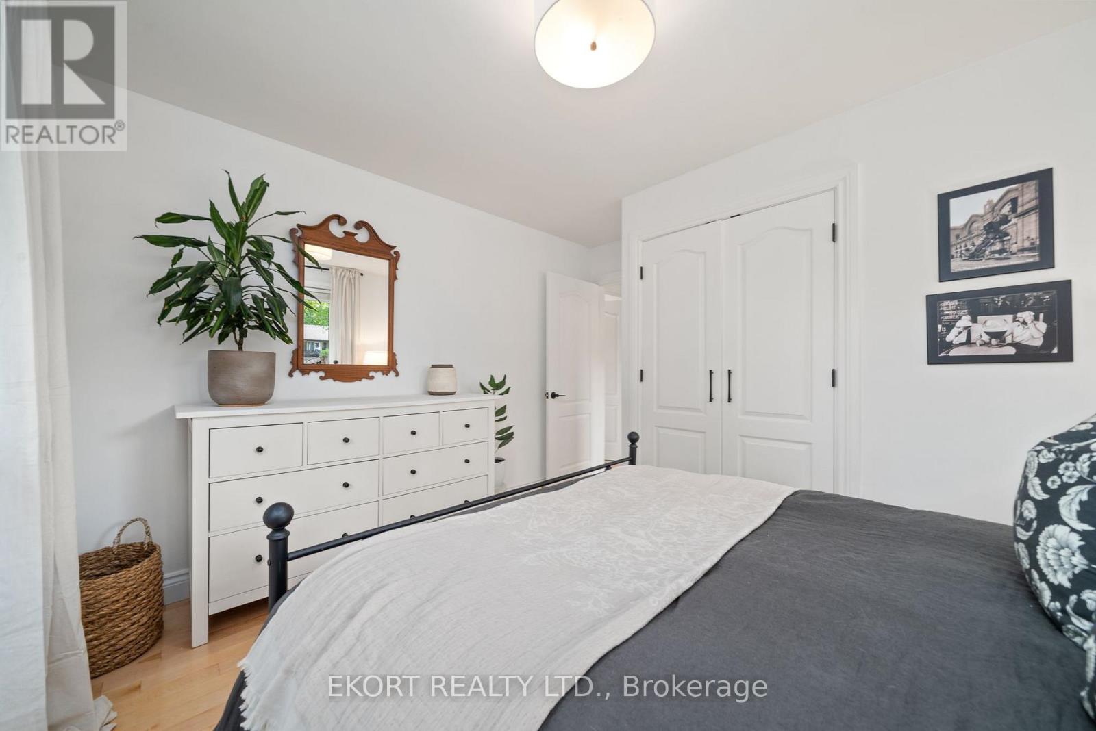28 Fenwood Crescent, Prince Edward County, Ontario  K8N 4Z7 - Photo 23 - X12196103