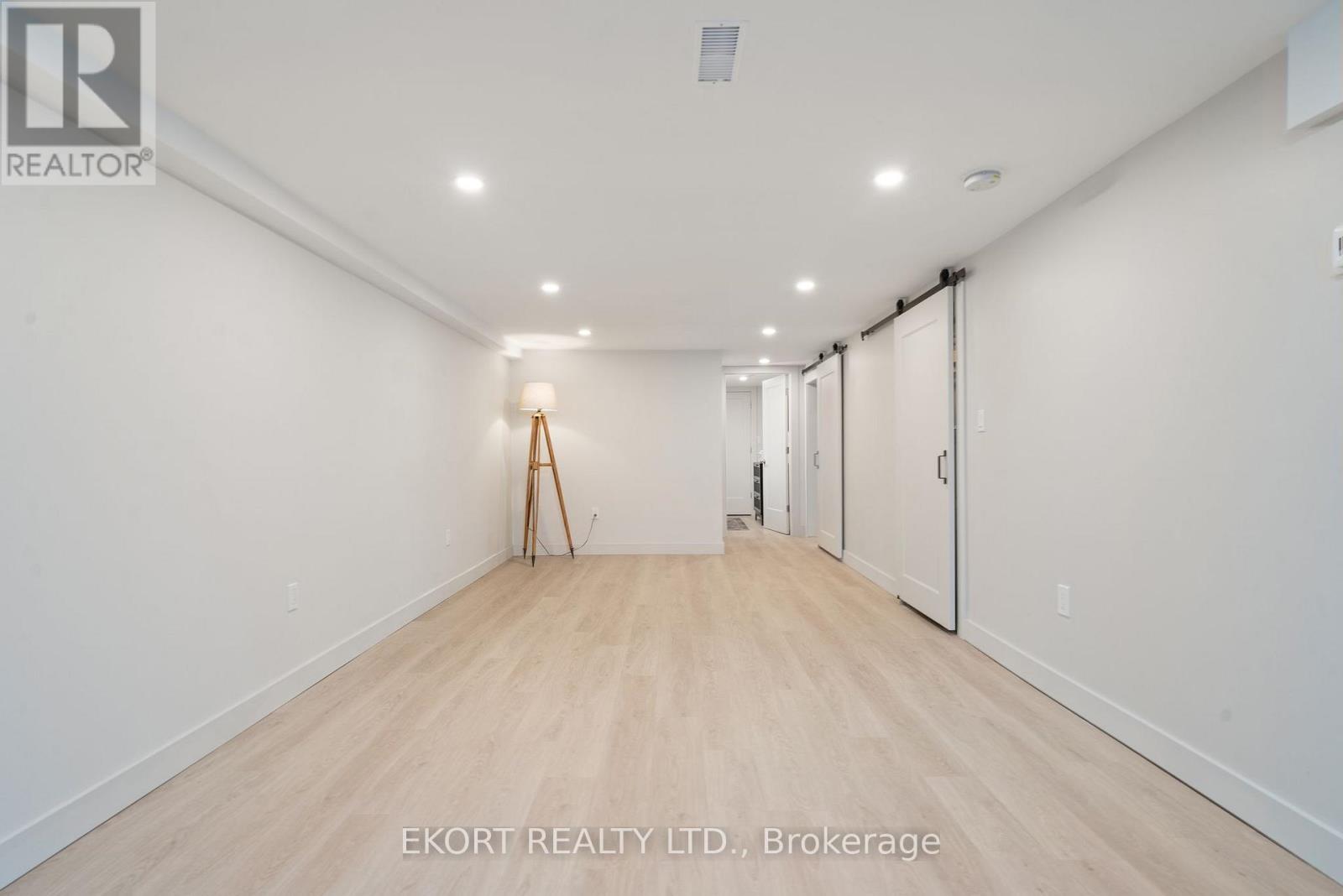 28 Fenwood Crescent, Prince Edward County, Ontario  K8N 4Z7 - Photo 31 - X12196103
