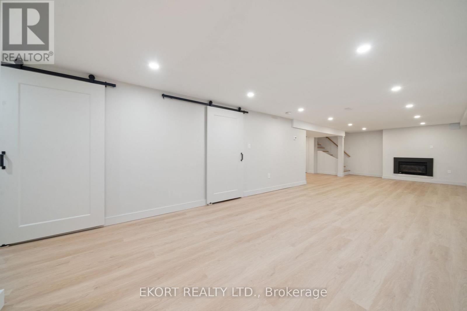 28 Fenwood Crescent, Prince Edward County, Ontario  K8N 4Z7 - Photo 32 - X12196103