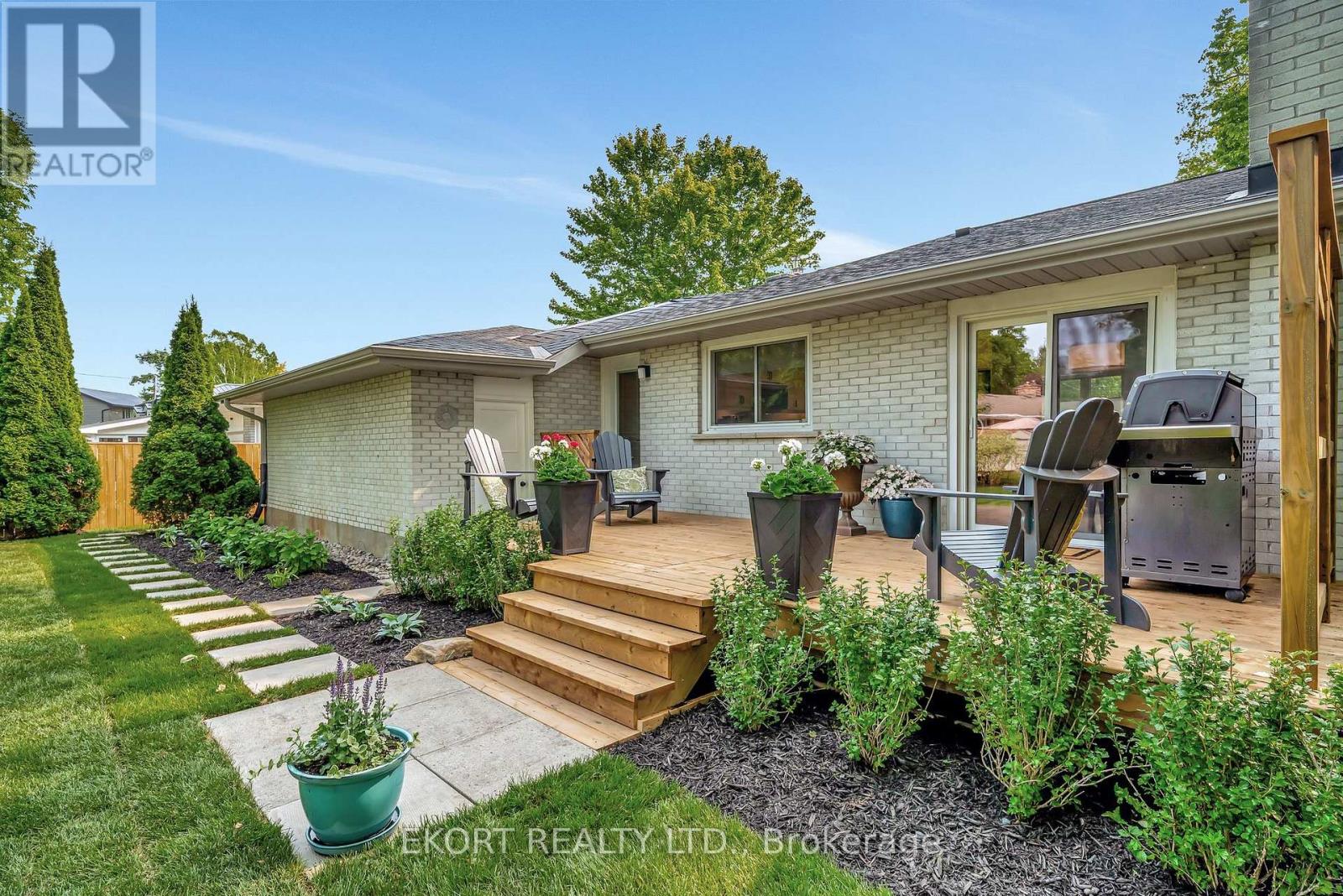 28 Fenwood Crescent, Prince Edward County, Ontario  K8N 4Z7 - Photo 44 - X12196103