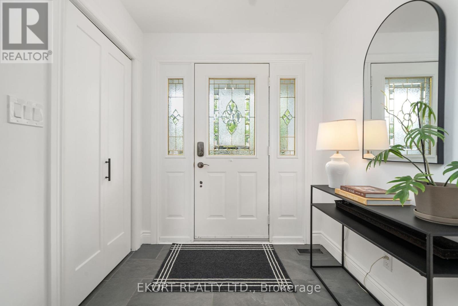 28 Fenwood Crescent, Prince Edward County, Ontario  K8N 4Z7 - Photo 6 - X12196103