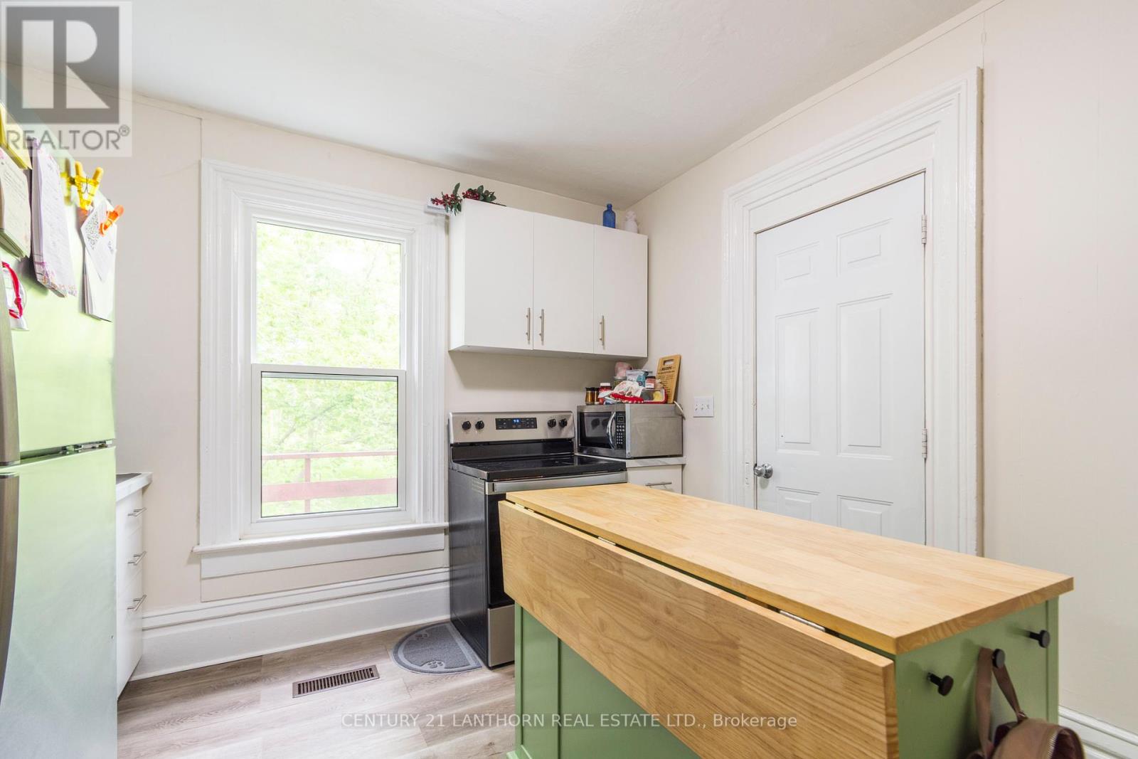 47-49 Union Street, Prince Edward County, Ontario  K0K 2T0 - Photo 7 - X12197560