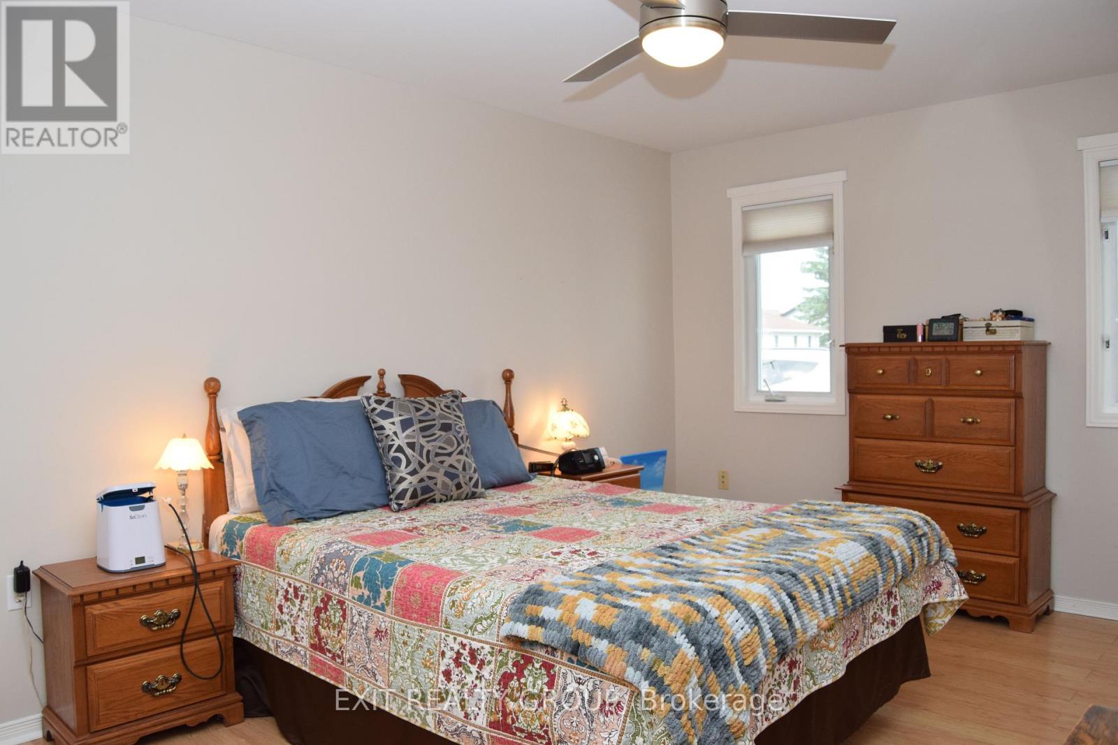 9 Empire Boulevard, Prince Edward County, Ontario  K0K 3L0 - Photo 12 - X12199360