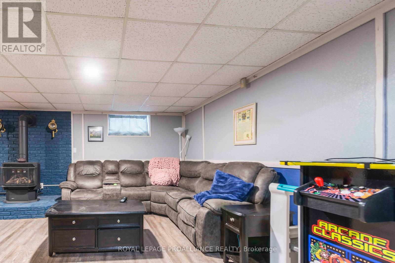 20 Hope Crescent, Belleville, Ontario  K8P 4S2 - Photo 41 - X12209173