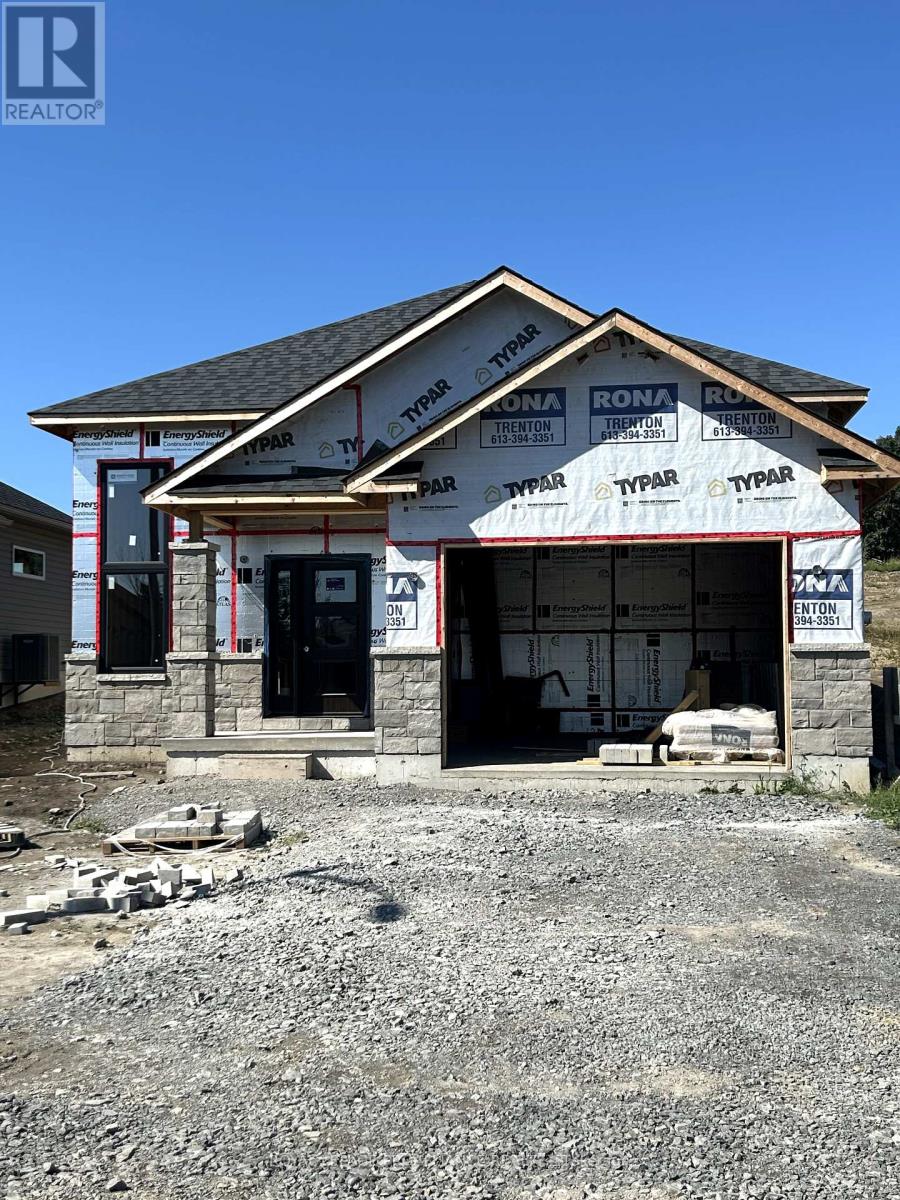 18 CEDARWOOD STREET, Quinte West, Ontario
