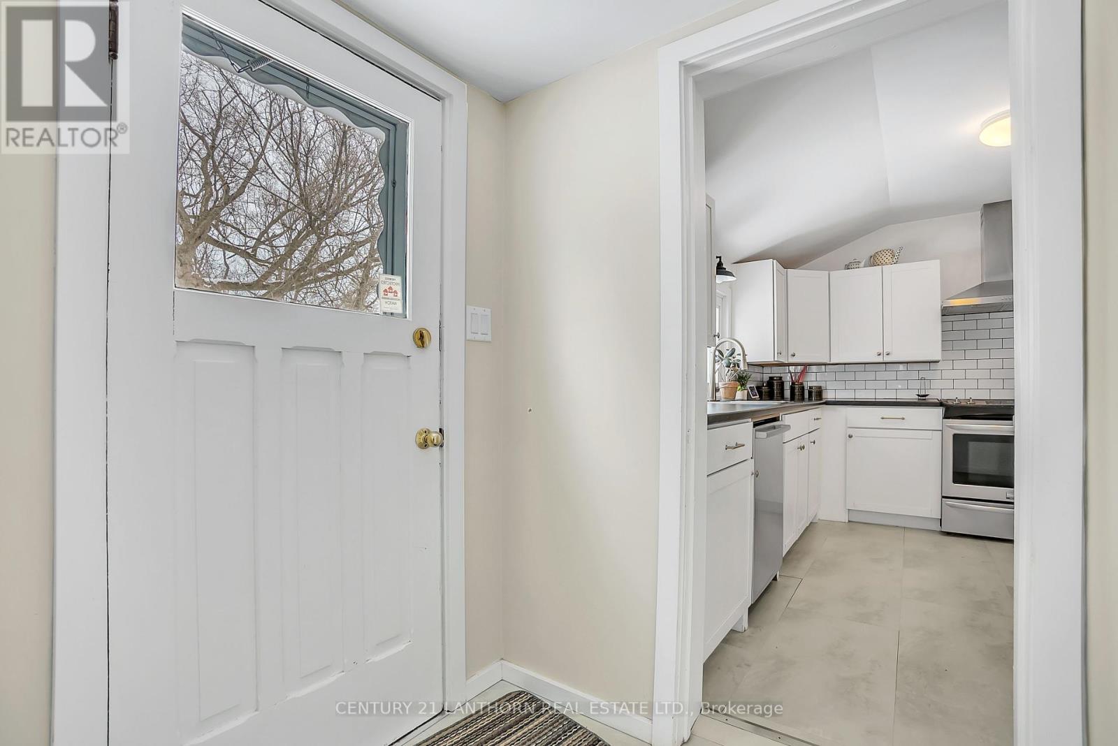 18 Elm Street, Prince Edward County, Ontario  K0K 2T0 - Photo 25 - X12211801