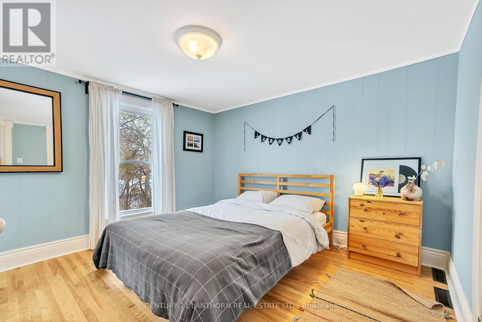 18 Elm Street, Prince Edward County, Ontario  K0K 2T0 - Photo 32 - X12211801