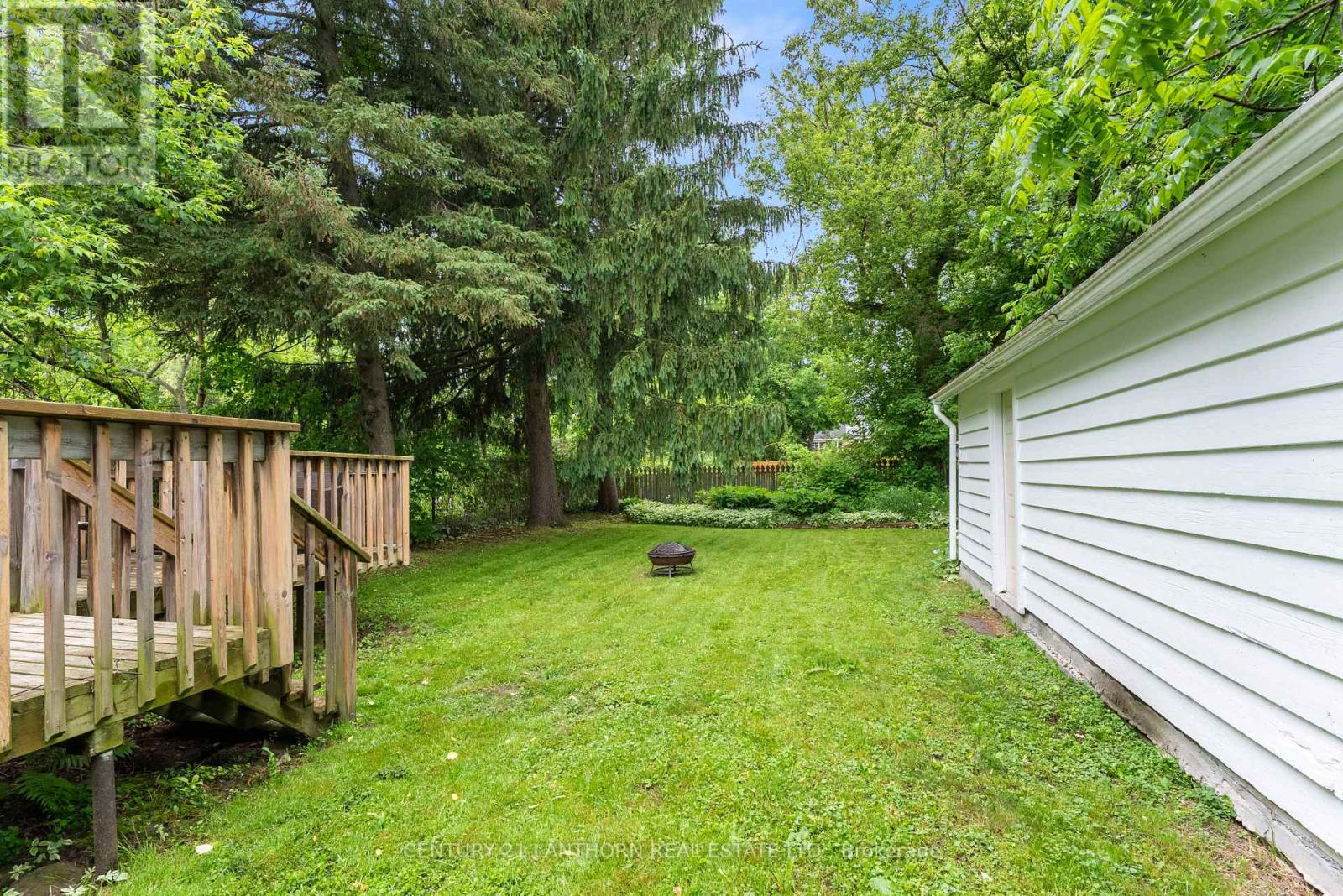 18 Elm Street, Prince Edward County, Ontario  K0K 2T0 - Photo 7 - X12211801