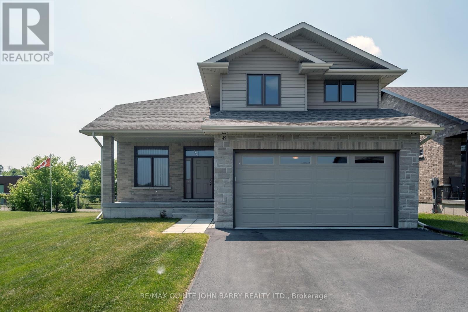 49 LANARK DRIVE, Belleville, Ontario
