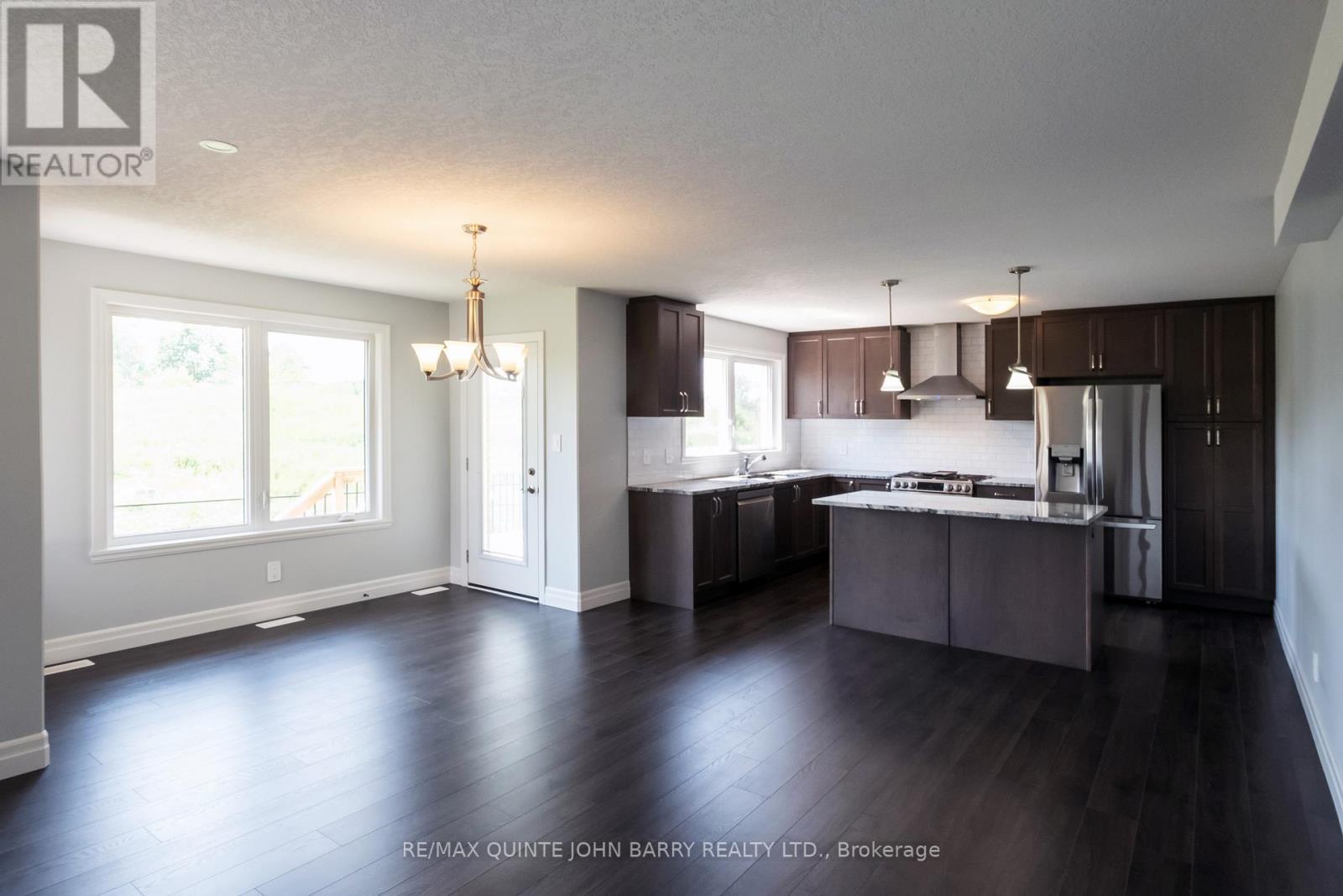 49 Lanark Drive, Belleville, Ontario  K8N 0G8 - Photo 12 - X12219094