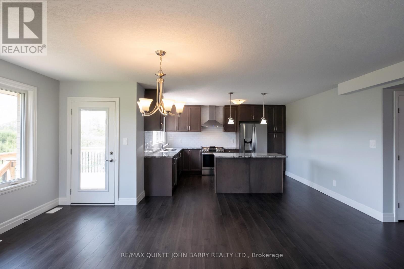 49 Lanark Drive, Belleville, Ontario  K8N 0G8 - Photo 13 - X12219094