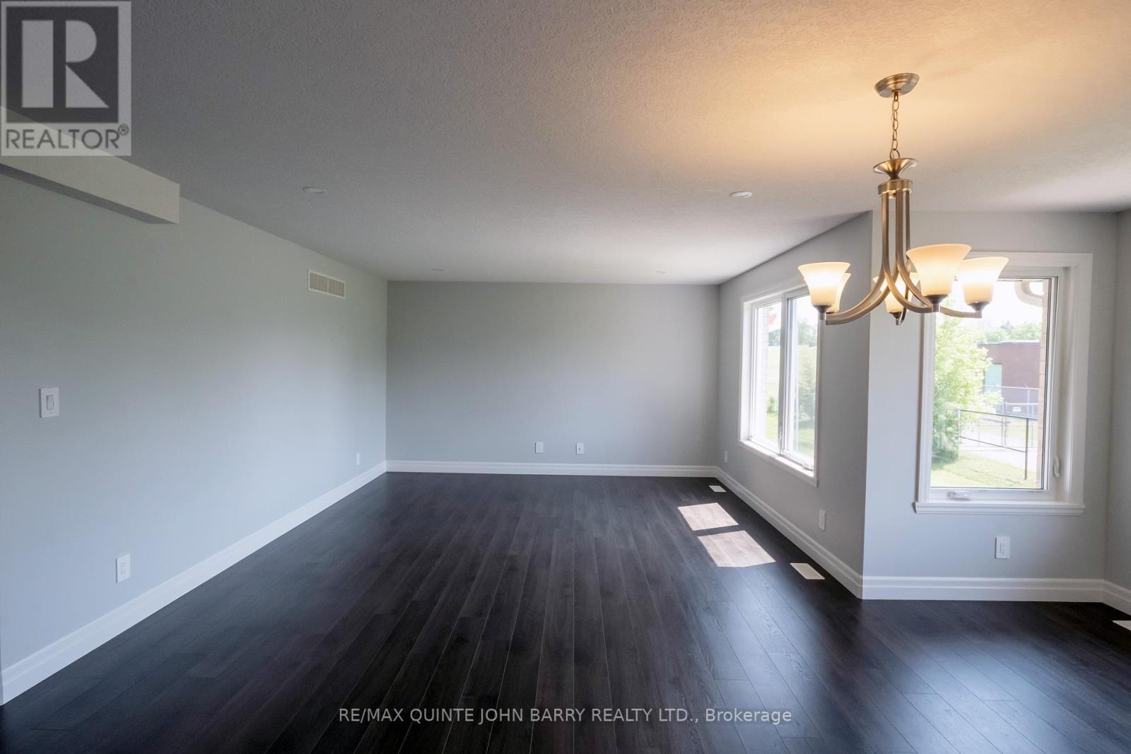 49 Lanark Drive, Belleville, Ontario  K8N 0G8 - Photo 15 - X12219094