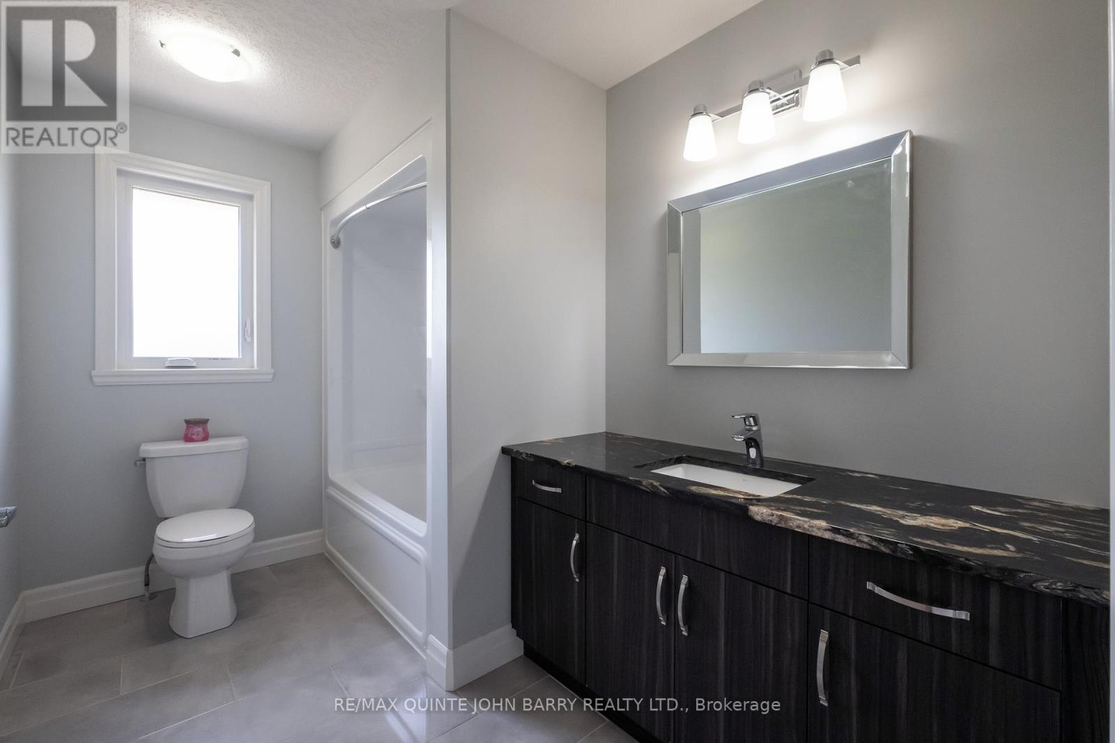 49 Lanark Drive, Belleville, Ontario  K8N 0G8 - Photo 25 - X12219094
