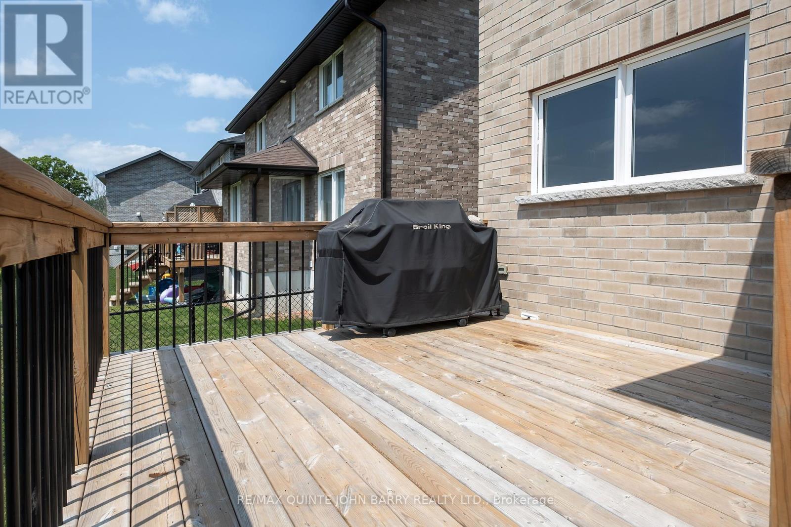 49 Lanark Drive, Belleville, Ontario  K8N 0G8 - Photo 36 - X12219094