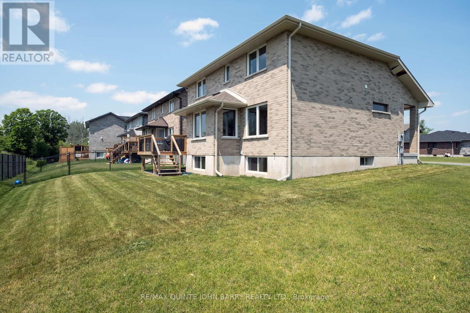 49 Lanark Drive, Belleville, Ontario  K8N 0G8 - Photo 37 - X12219094