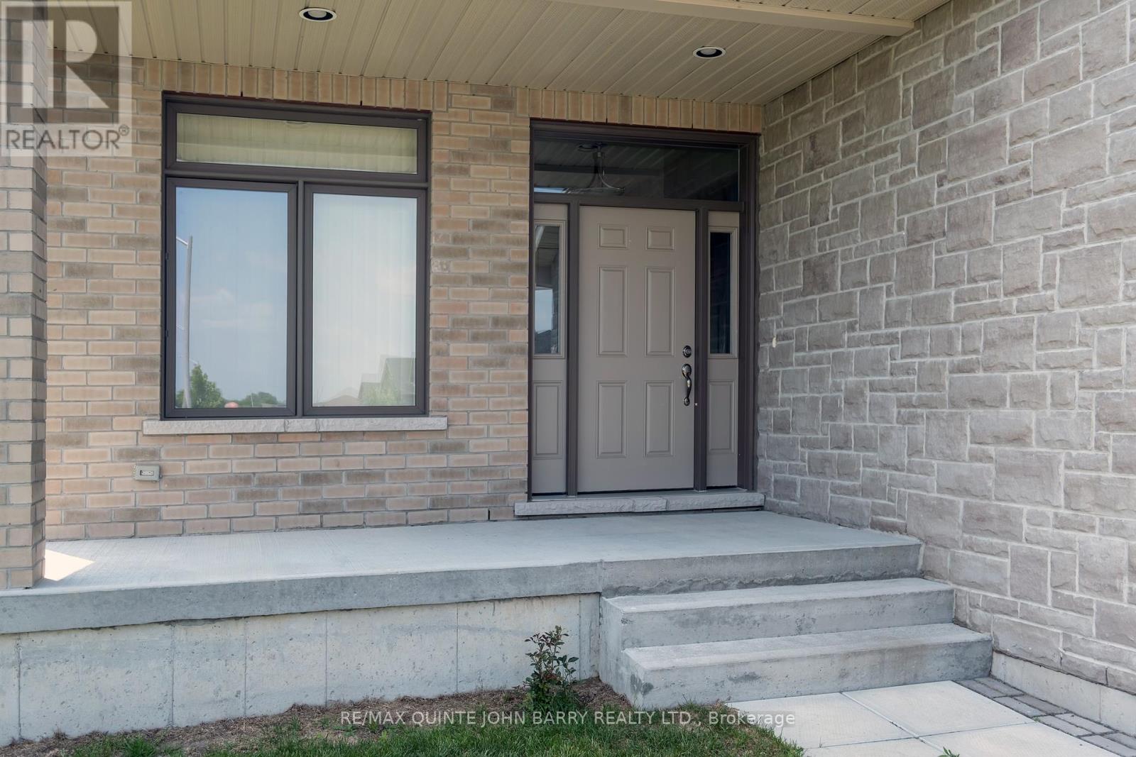 49 Lanark Drive, Belleville, Ontario  K8N 0G8 - Photo 4 - X12219094