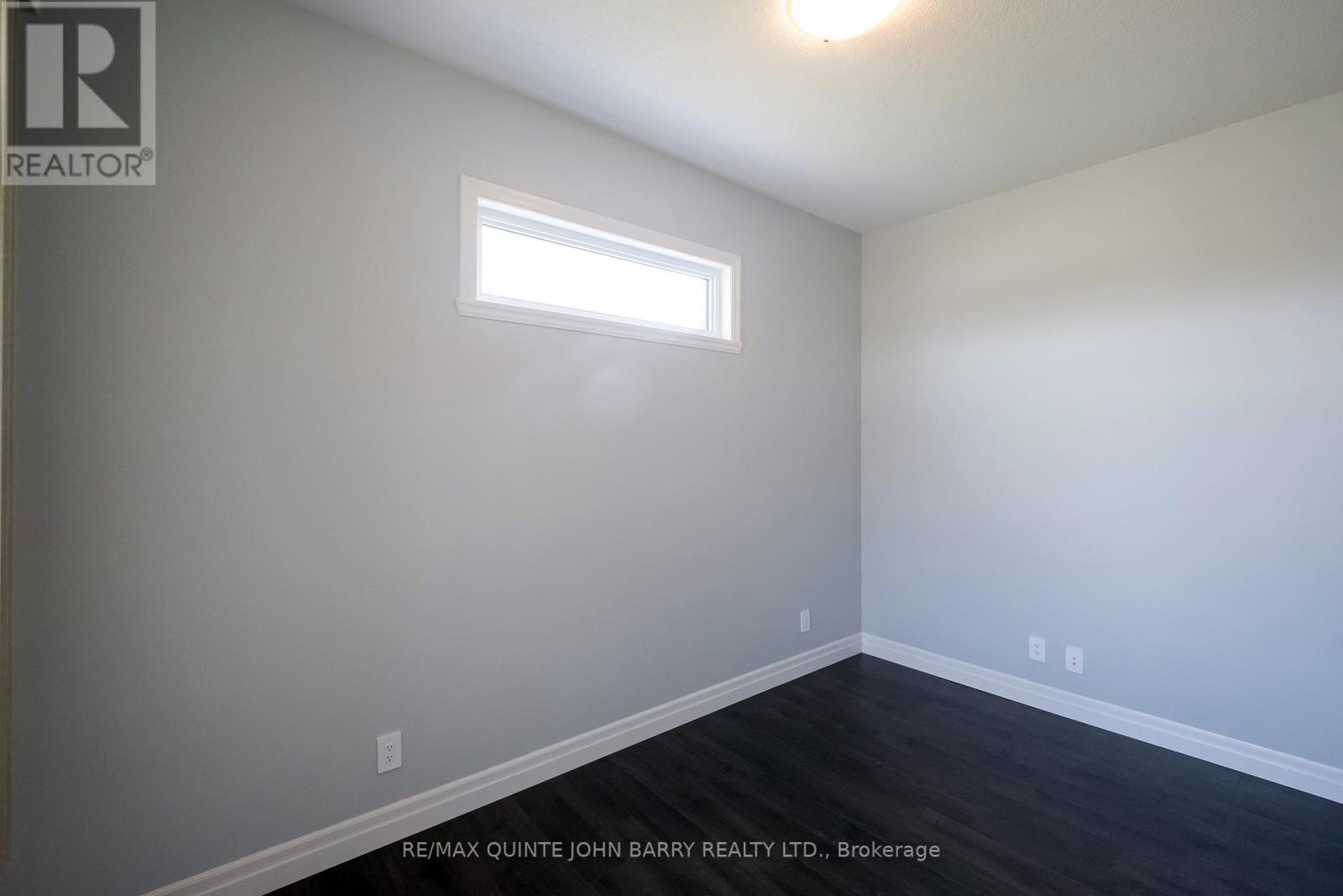 49 Lanark Drive, Belleville, Ontario  K8N 0G8 - Photo 7 - X12219094