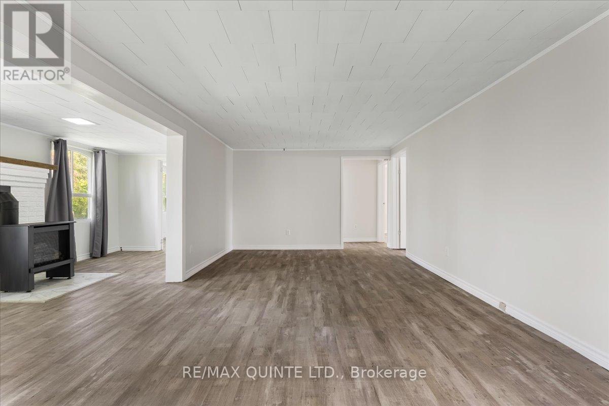20 County Road 17, Prince Edward County, Ontario  K0K 2T0 - Photo 16 - X12223401