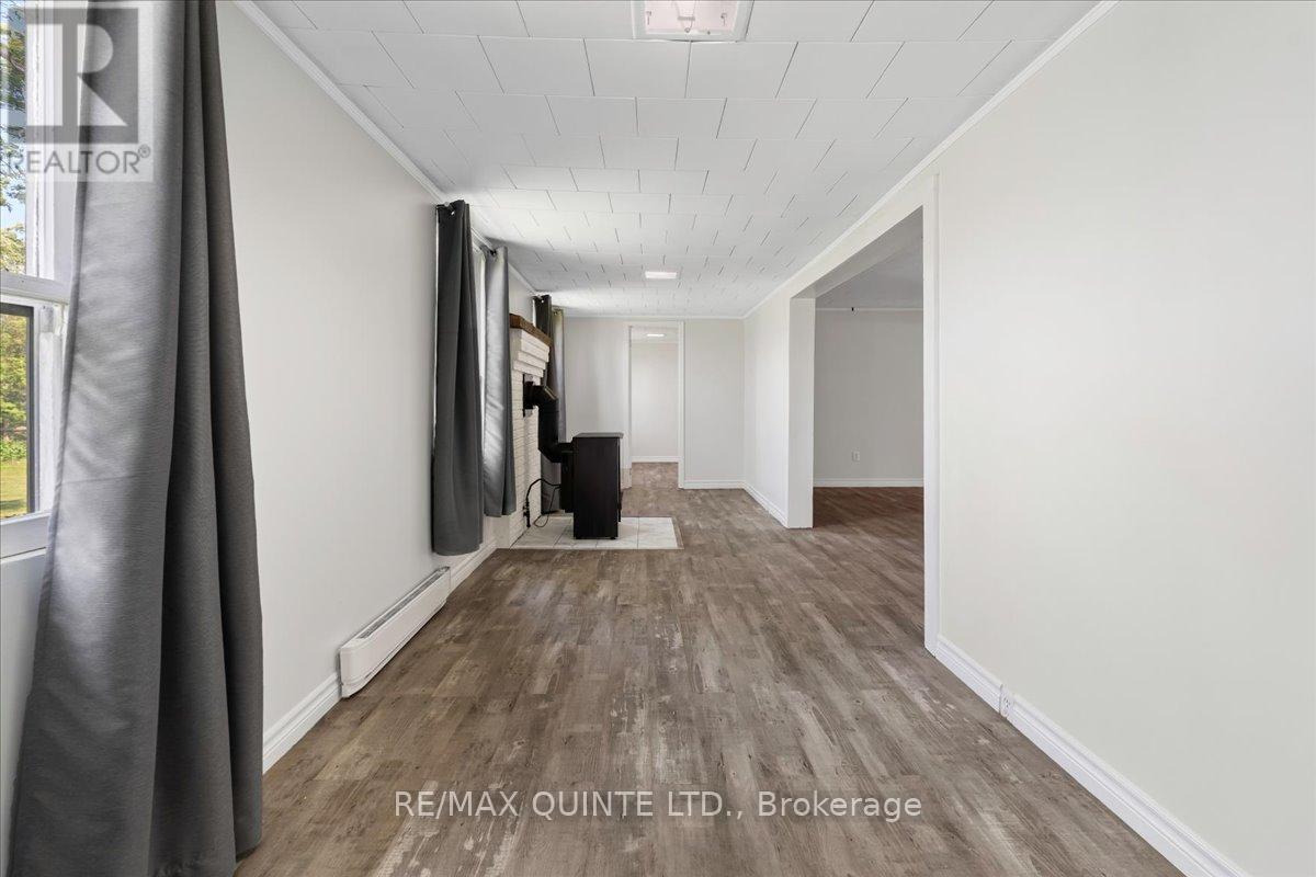 20 County Road 17, Prince Edward County, Ontario  K0K 2T0 - Photo 3 - X12223401