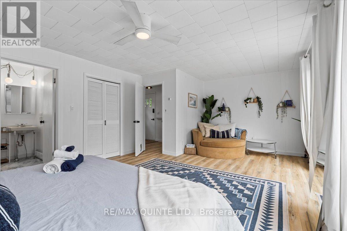 11364 Loyalist Parkway, Prince Edward County, Ontario  K0K 2T0 - Photo 22 - X12226876